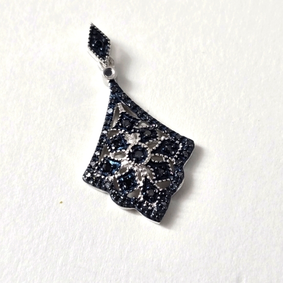 Vintage Jewelry - Watch Video / Exquisite Sterling Silver 925 Blue Diamond Pendant
